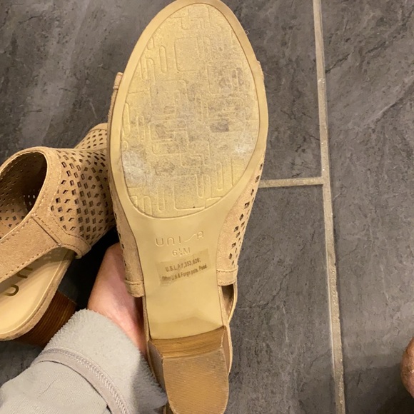 Mesh peep top booties - Picture 3 of 7